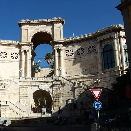 I Art 2* Cagliari