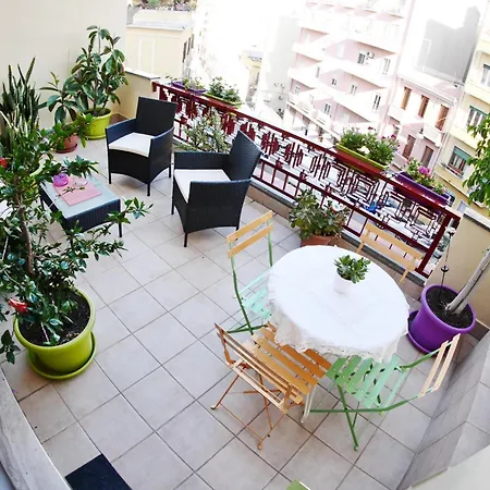 I Art לינה וארוחת בוקר 4*